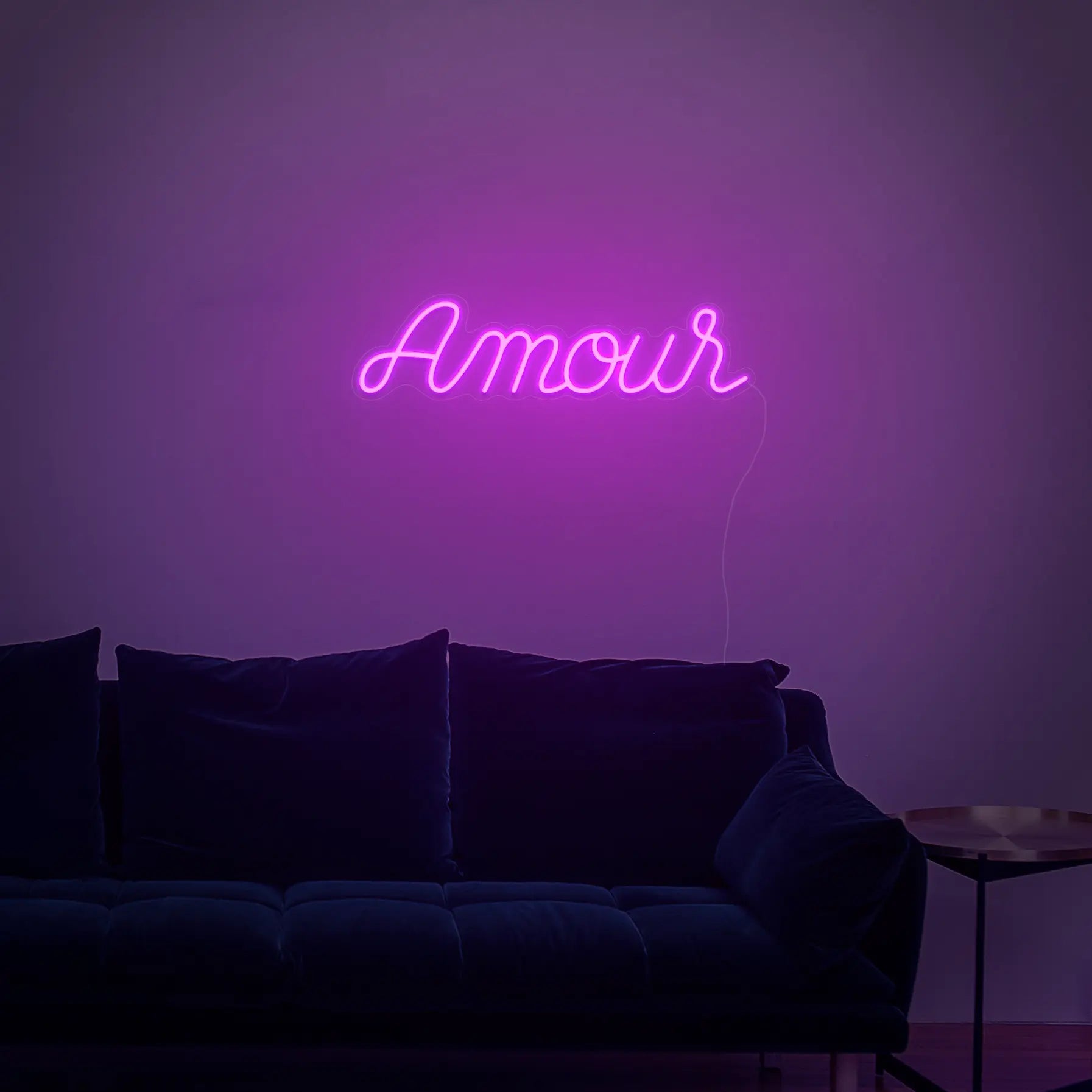 Néon Amour Rose dans un salon