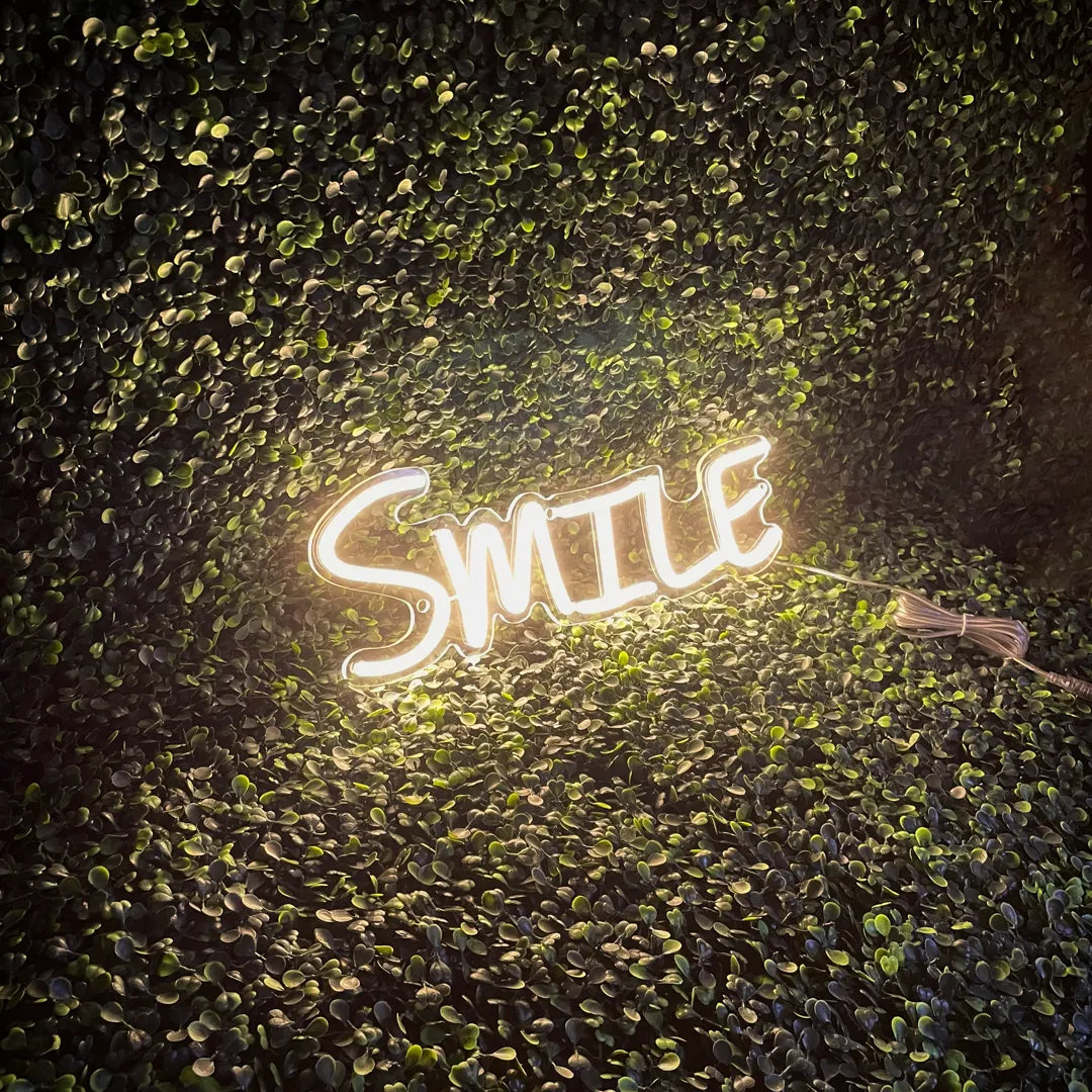 Néon Smile blanc chaud de gauche