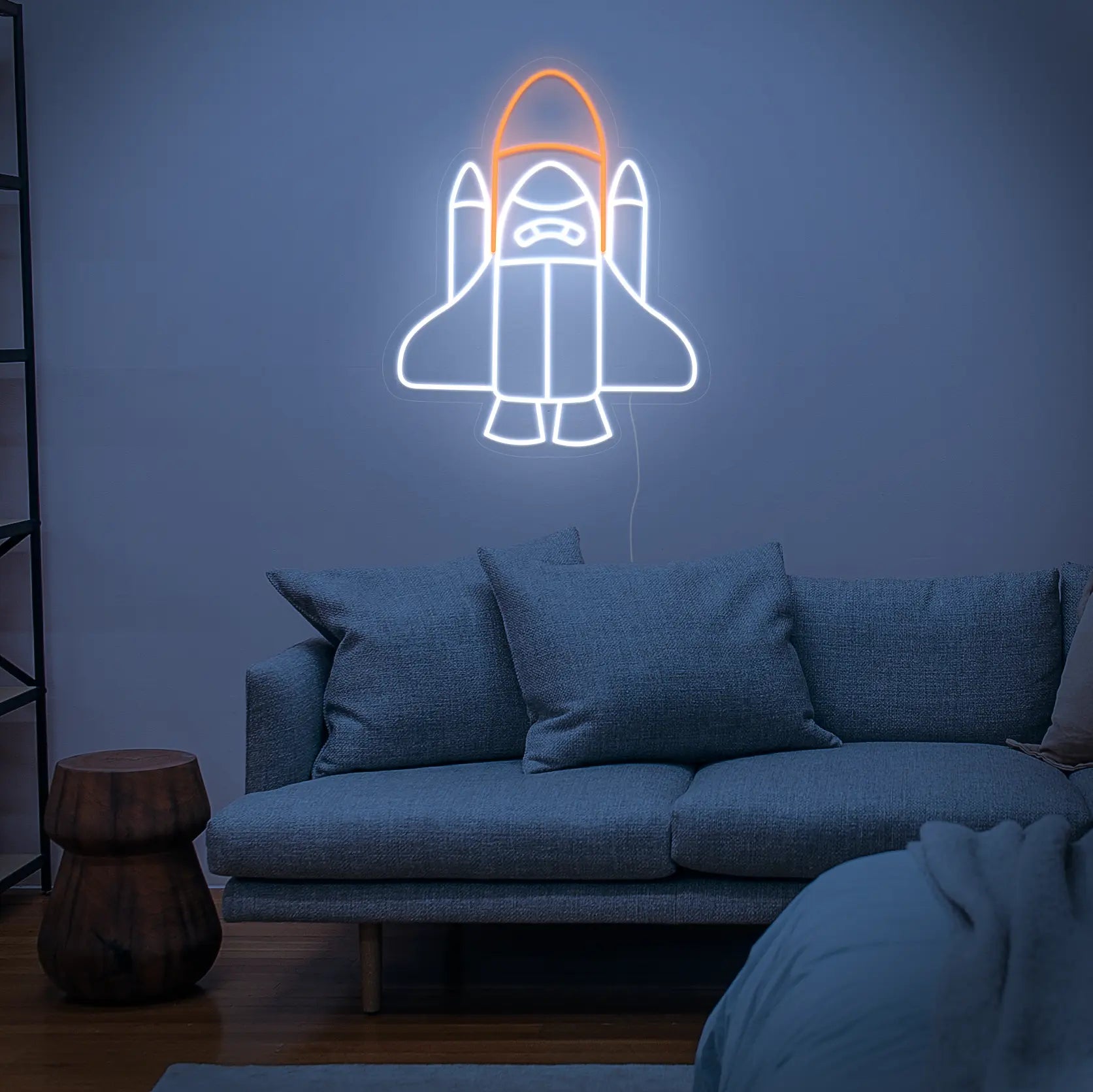 Néon Navette Spatiale dans un salon