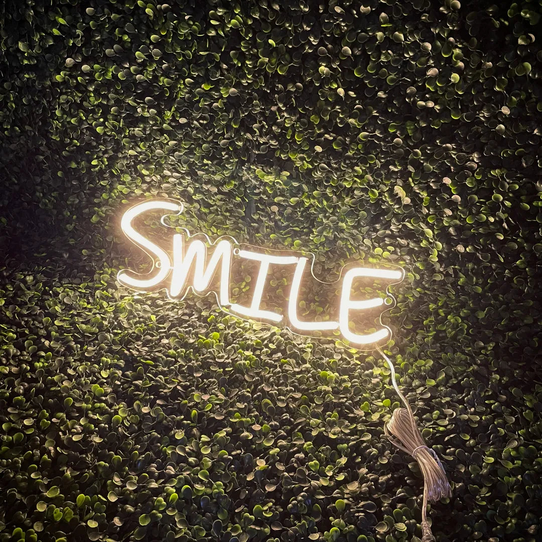 Néon Smile blanc chaud de droite