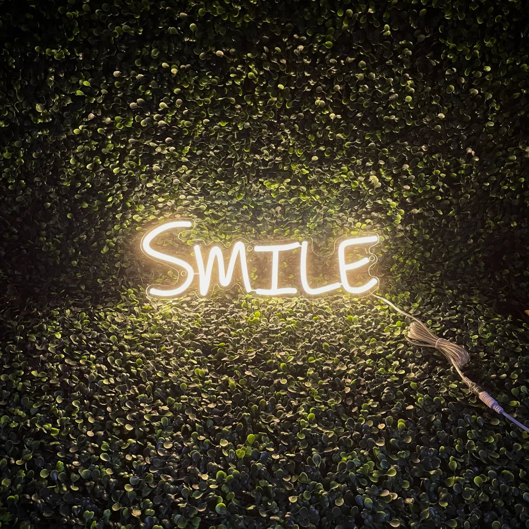 Néon Smile blanc chaud vu de face